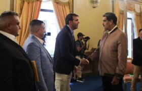 Carlos Prosperi aseguró haber sido víctima de linchamiento político y agradeció apoyo de Maduro
