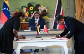 Venezuela firma acuerdos con Trinidad y Tobago para explotación de hidrocarburos