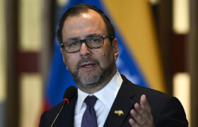 «Quien llame a un golpe de Estado a lo Pinochet será investigado»: La dura respuesta de Venezuela a Boric