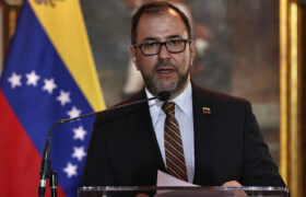 Venezuela rompe relaciones diplomáticas con Perú