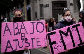 El FMI alerta por la fuerte recesión argentina, pero anuncia nuevos desembolsos para Milei