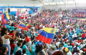 Diosdado Cabello llamó a la comunicación permanente con la maquinaria electoral del 1x10x7