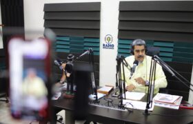 Maduro ordena crear una comisión empresarial para que establezca acuerdos con los BRICS