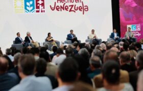 Maduro promueve el diálogo transversal con todos los actores económicos del país