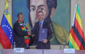 Venezuela y Zimbabue firman 11 acuerdos de cooperación