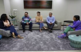 Vicepresidenta Rodríguez y expertos internacionales debaten estrategias económicas
