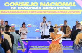 Presidente Maduro entrega 10.076 créditos para emprendimientos en Falcón, Yaracuy y Lara