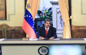 Presidente Maduro denuncia que la oposición prepara una «emboscada con granadas» para este sábado
