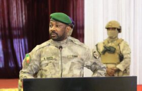 Presidente Assimi Goita de Mali felicita a su homológo Nicolás Maduro por su reelección