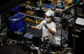 Actividad industrial argentina cayó un 5,4% interanual
