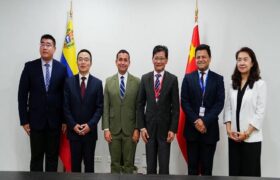 China y Venezuela evalúan Programa Internacional de Capacitación para Funcionarios Públicos
