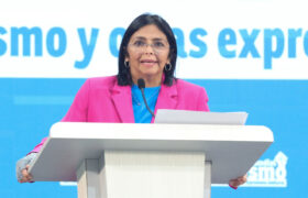 Delcy Rodríguez insta al Gobierno dominicano a pagar deuda millonaria con Venezuela