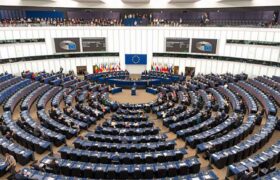 Insólito: Eurocámara reconoce a Edmundo González como supuesto «presidente» de Venezuela