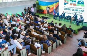 Ministerio de Ecosocialismo evalúa planes en agricultura, pesca y fuentes de agua ante la crisis climática