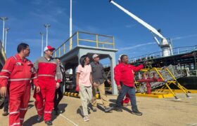 Vicepresidenta Delcy Rodríguez realizó un recorrido de inspección en la refinería de Paraguaná