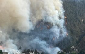 Alcalde de Quito anuncia la extinción del peor incendio en 30 años