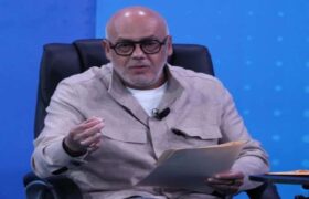 Jorge Rodríguez: Edmundo González se reunió con empresarios españoles para ‘martillarlos’