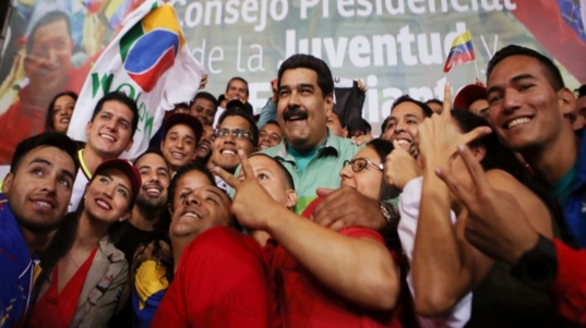 Maduro con Juventud