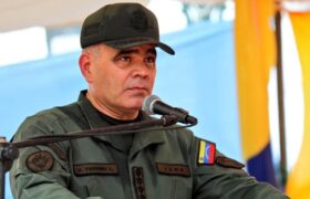 Ministro Padrino López advirtió que en Venezuela sigue en marcha un golpe de Estado
