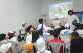 Semilleros científicos de Apure aprenden con la Caravana de la Química