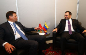 Venezuela afianza relaciones con sus homólogos de Belarús, Granada y Barbados