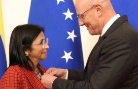 Rusia otorga “Orden de la Amistad” a la vicepresidenta Delcy Rodríguez