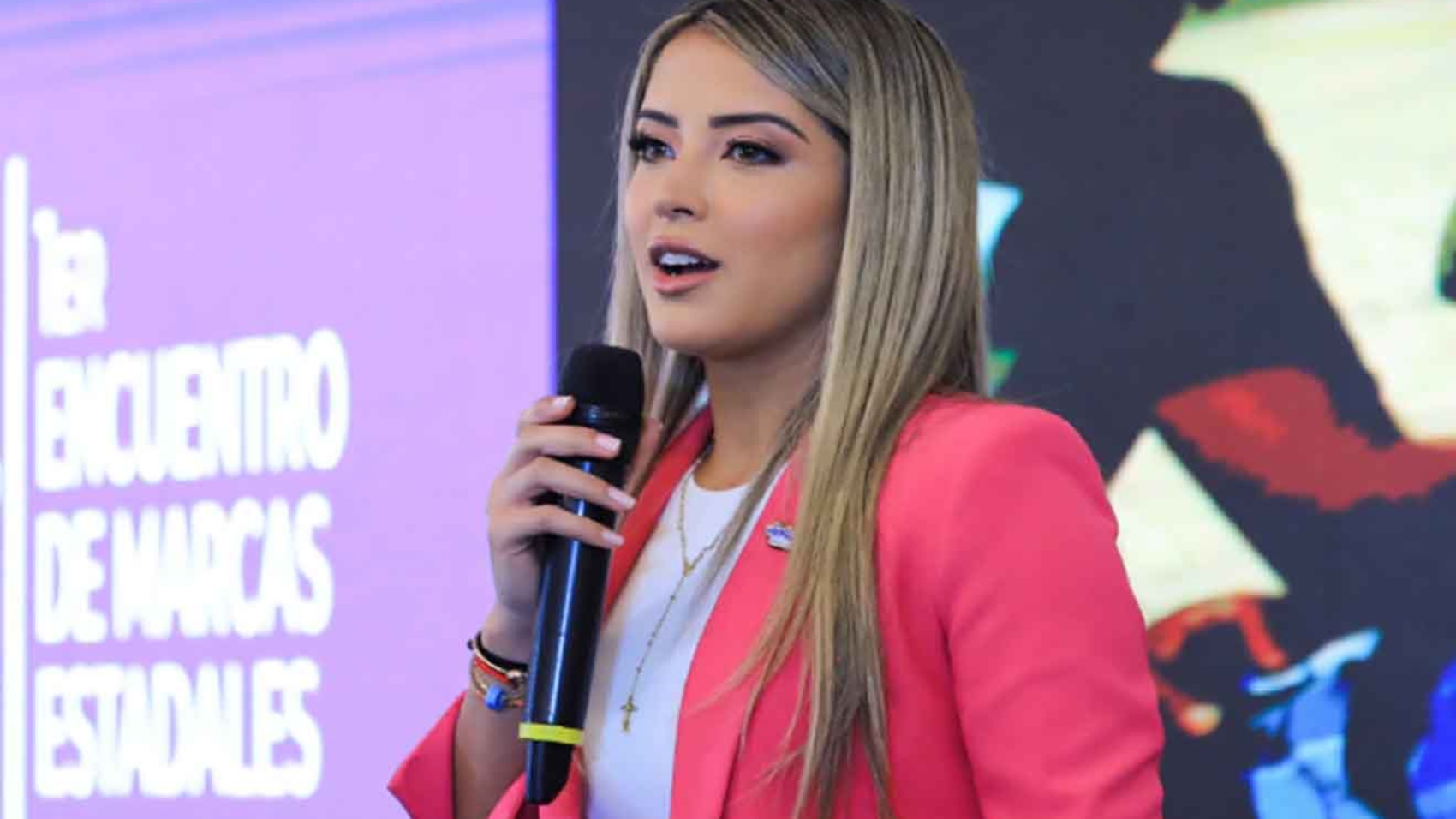 daniela cabello
