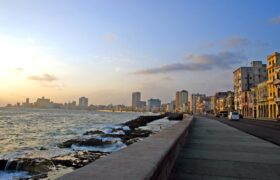 Intelectuales del mundo exigen a EEUU sacar a Cuba de lista de países terroristas