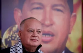 Diosdado Cabello condena golpe de Estado en marcha en Colombia