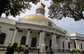 Inicia el diálogo con partidos políticos en la Asamblea Nacional