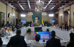 Comienza en Caracas Foro Político y Académico de Situación en Colombia