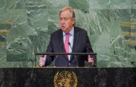 Guterres condena bombardeo israelí contra una instalación de la ONU en el Líbano