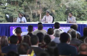 Presidente Maduro establece meta de 450 mil Semilleros Científicos en todo el país