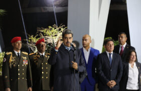 Presidente Nicolás Maduro: Nadie vetará ni callará a Venezuela