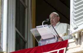 El papa Francisco pide poner fin a la «espiral de venganza» en Oriente Medio