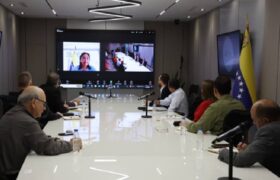 Delcy y representantes de las cámaras empresariales se reunieron para fortalecer la economía nacional