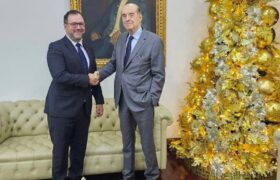 Canciller Yván Gil sostiene encuentro con Álvaro Leyva