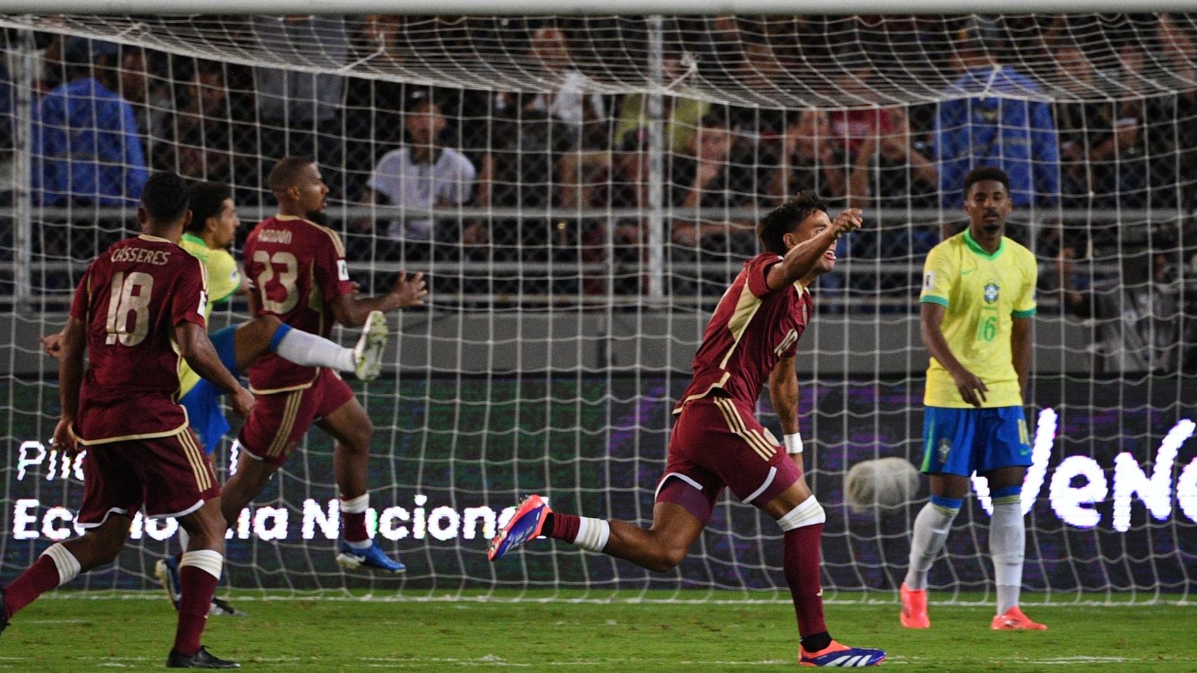 AFP__20241114__36MK2KF__v1__HighRes__FblWc2026SamericaQualifiersVenBra-scaled
