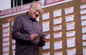 Primer vicepresidente del PSUV: Es imposible que Edmundo González venga a Venezuela
