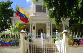 Venezuela inaugura Oficina de Atención de Citas de Apostillas en La Habana