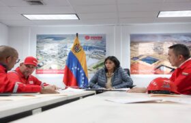 Vicepresidenta ejecutiva Delcy Rodríguez se reúne con trabajadores de Petrocedeño en Anzoátegui