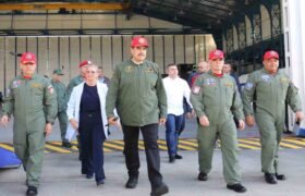 Presidente Maduro lidera acto por el  104 Aniversario de la Aviación