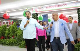 Presidente Maduro: El 85% de los productos en súpermercados es de producción nacional