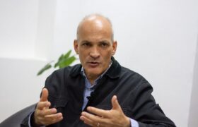 Ministro Menéndez: Poder Popular tendrá el desarrollo del nuevo Estado venezolano