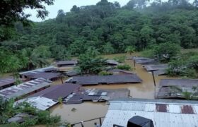 Gustavo Petro declara en emergencia tres departamentos de Colombia por inundaciones