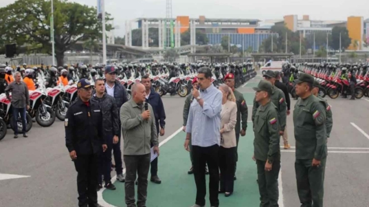 mADURO ENTREGA DE INSUMOS