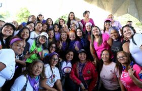 Más de 400 lideresas se unen en la lucha contra la violencia de género