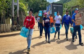 Afectados por lluvias en Sucre reciben alimentos y ayudas sociales