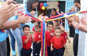 Entregan rehabilitadas escuelas en Aragua