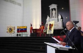 Ministro Cabello: 200 años después de Ayacucho se levantan las banderas de los pueblos libres